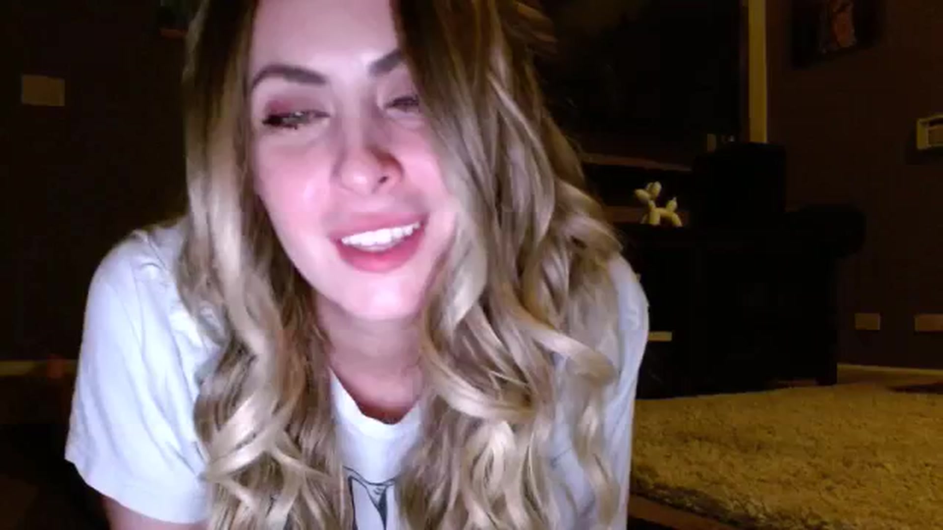 Gallery image thumbnail from Mel_inLove's myfreecams stream on, 07/23/2025, 04:27 image 17 of 20