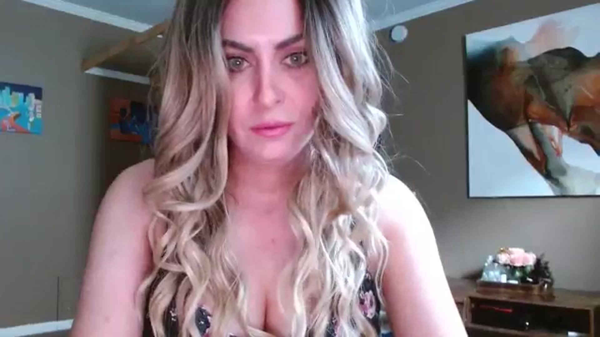 Gallery image thumbnail from Mel_inLove's myfreecams stream on, 08/01/2025, 24:22 image 10 of 20