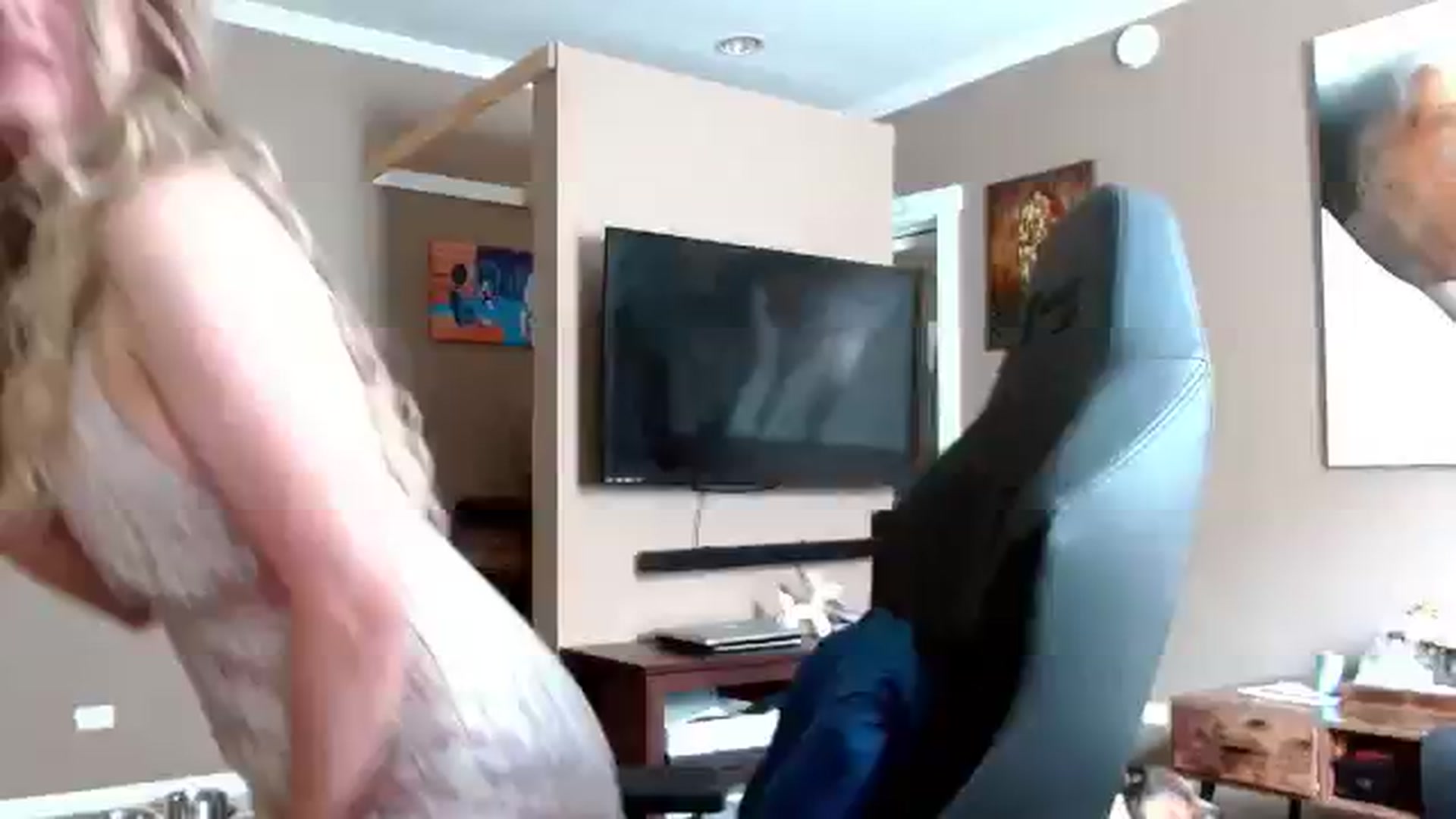 Gallery image thumbnail from Mel_inLove's myfreecams stream on, 08/13/2025, 20:12 image 9 of 20