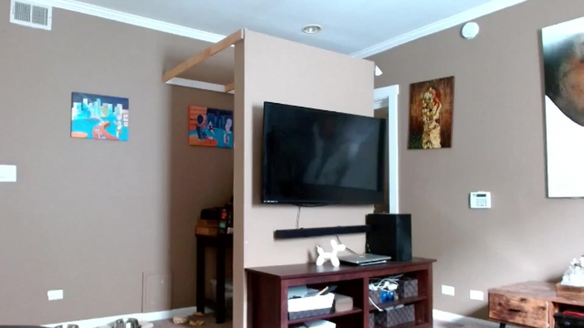 Gallery image thumbnail from Mel_inLove's myfreecams stream on, 08/18/2025, 18:44 image 15 of 20