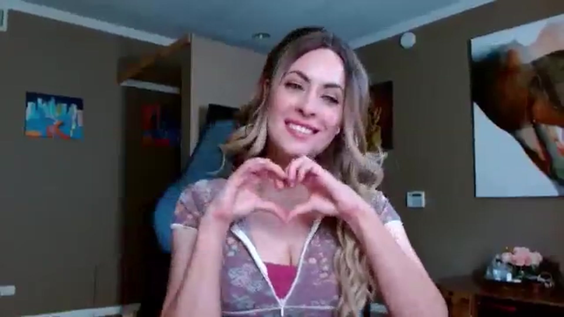Gallery image thumbnail from Mel_inLove's myfreecams stream on, 08/23/2025, 17:21 image 14 of 20