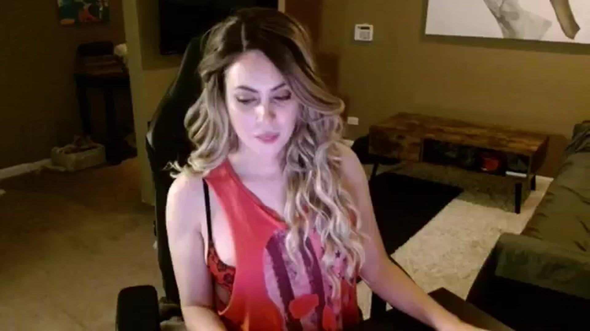 Gallery image thumbnail from Mel_inLove's myfreecams stream on, 09/23/2025, 04:36 image 9 of 20