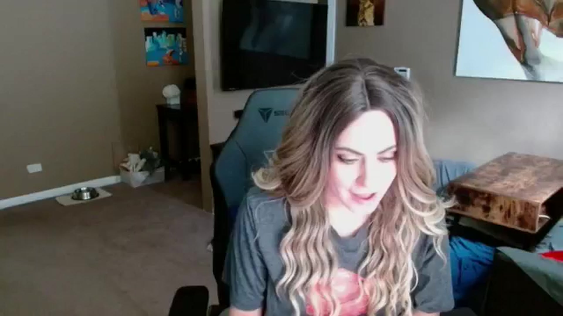 Gallery image thumbnail from Mel_inLove's myfreecams stream on, 10/25/2025, 18:55 image 13 of 20