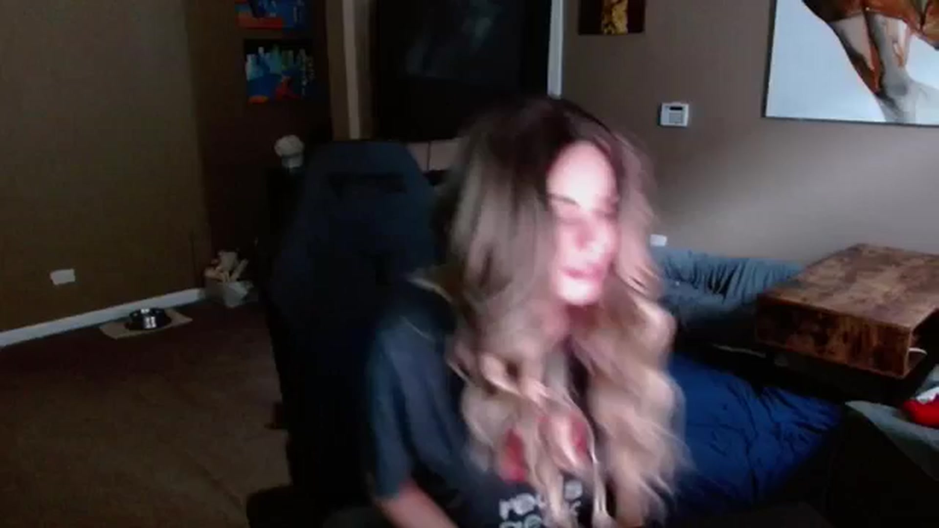 Gallery image thumbnail from Mel_inLove's myfreecams stream on, 10/25/2025, 20:09 image 11 of 20