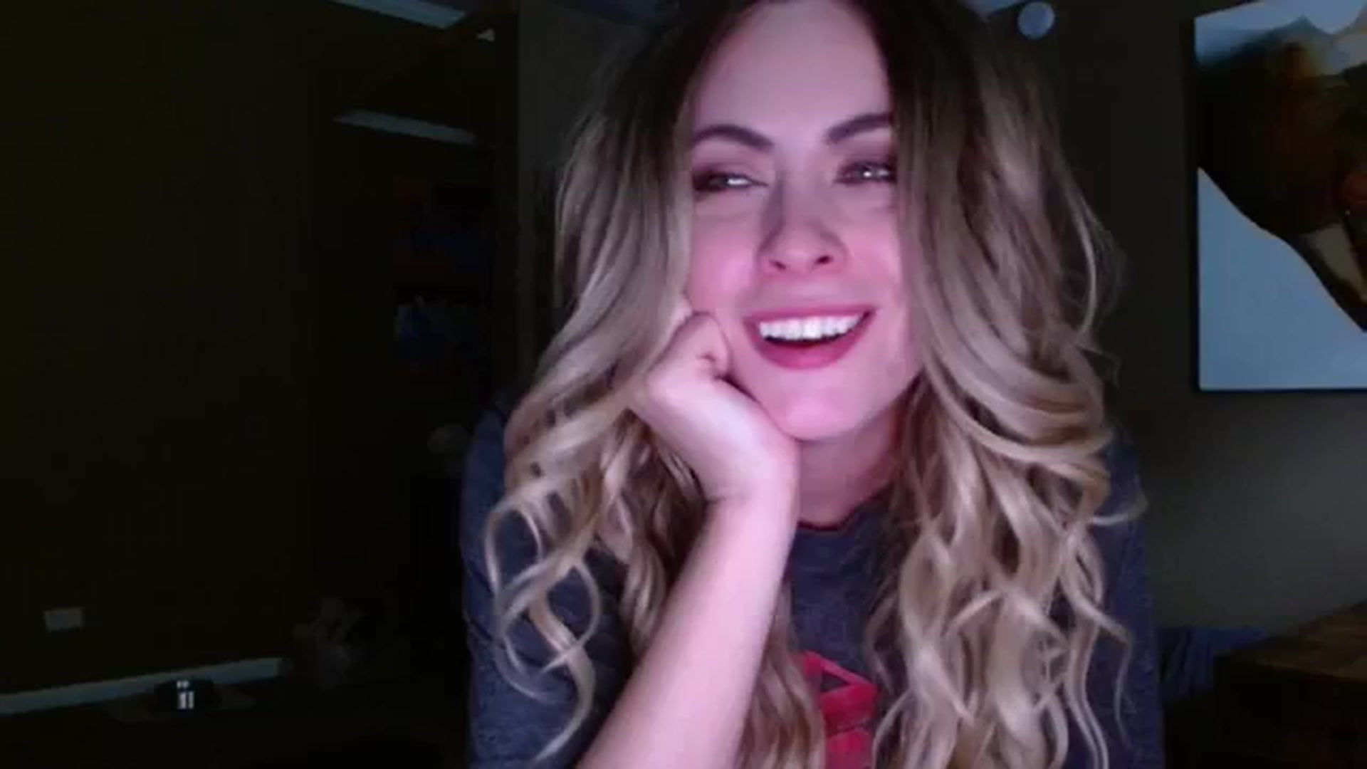 Gallery image thumbnail from Mel_inLove's myfreecams stream on, 10/25/2025, 20:09 image 19 of 20