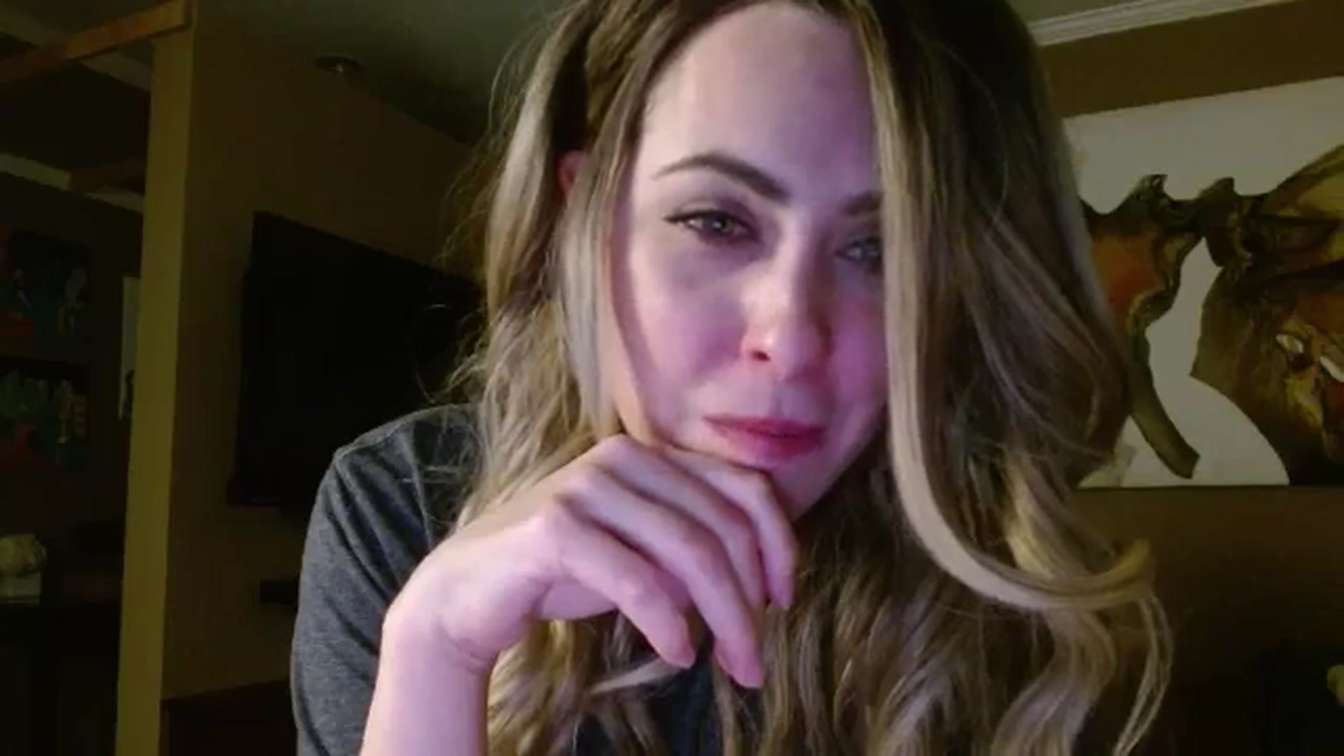 Gallery image thumbnail from Mel_inLove's myfreecams stream on, 11/07/2025, 06:17 image 18 of 20