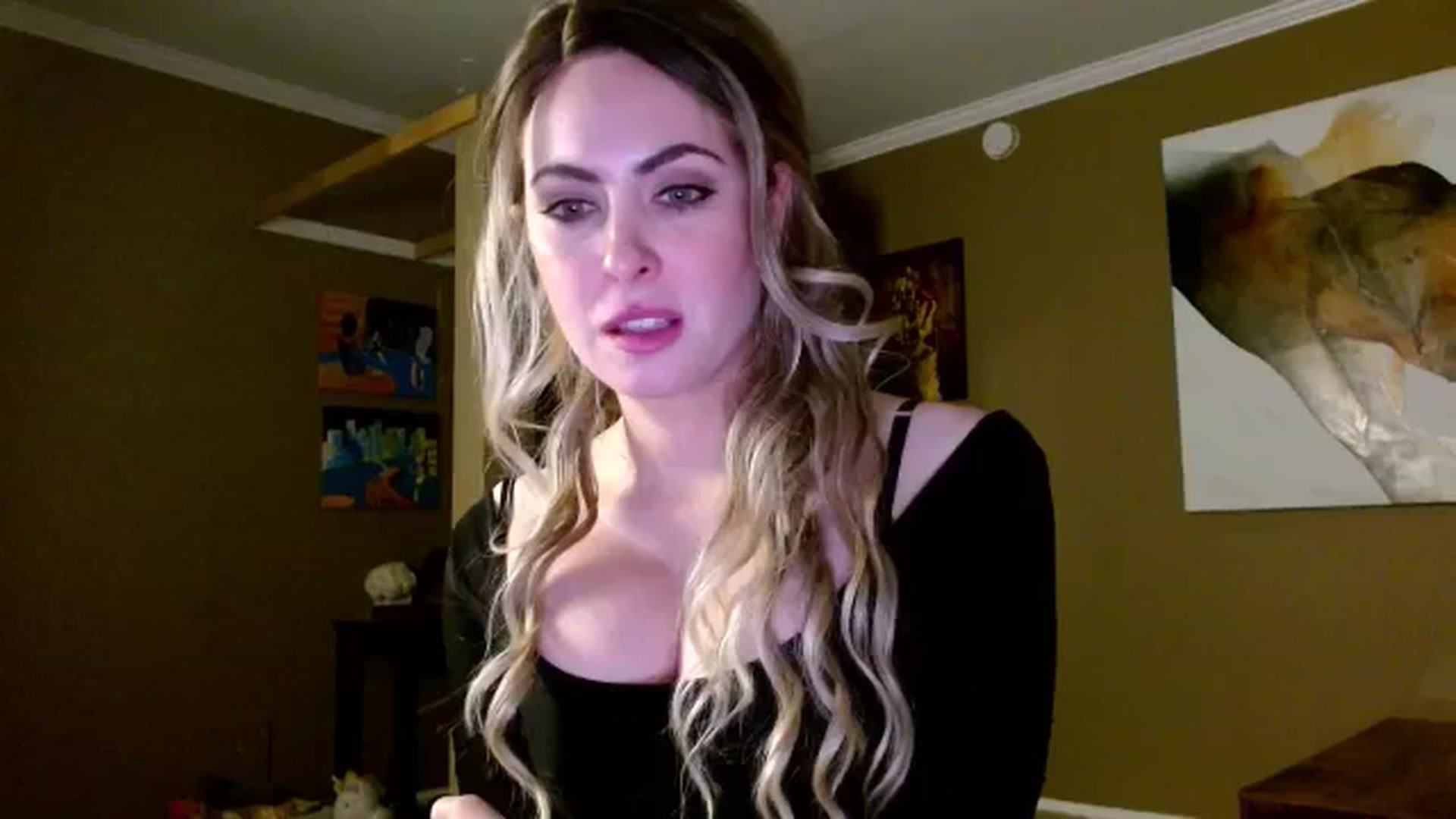 Gallery image thumbnail from Mel_inLove's myfreecams stream on, 11/21/2025, 05:24 image 5 of 20