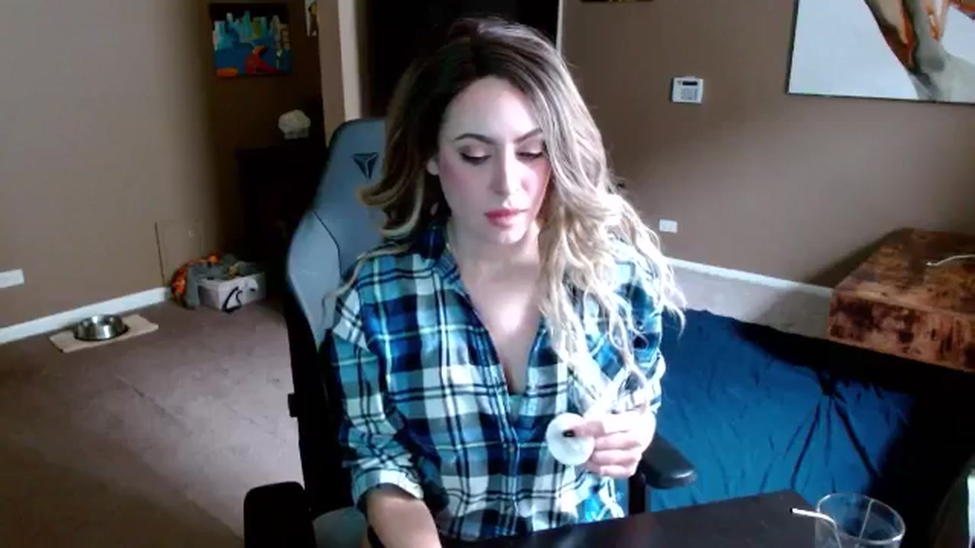 Gallery image thumbnail from Mel_inLove's myfreecams stream on, 12/13/2025, 18:24 image 2 of 20
