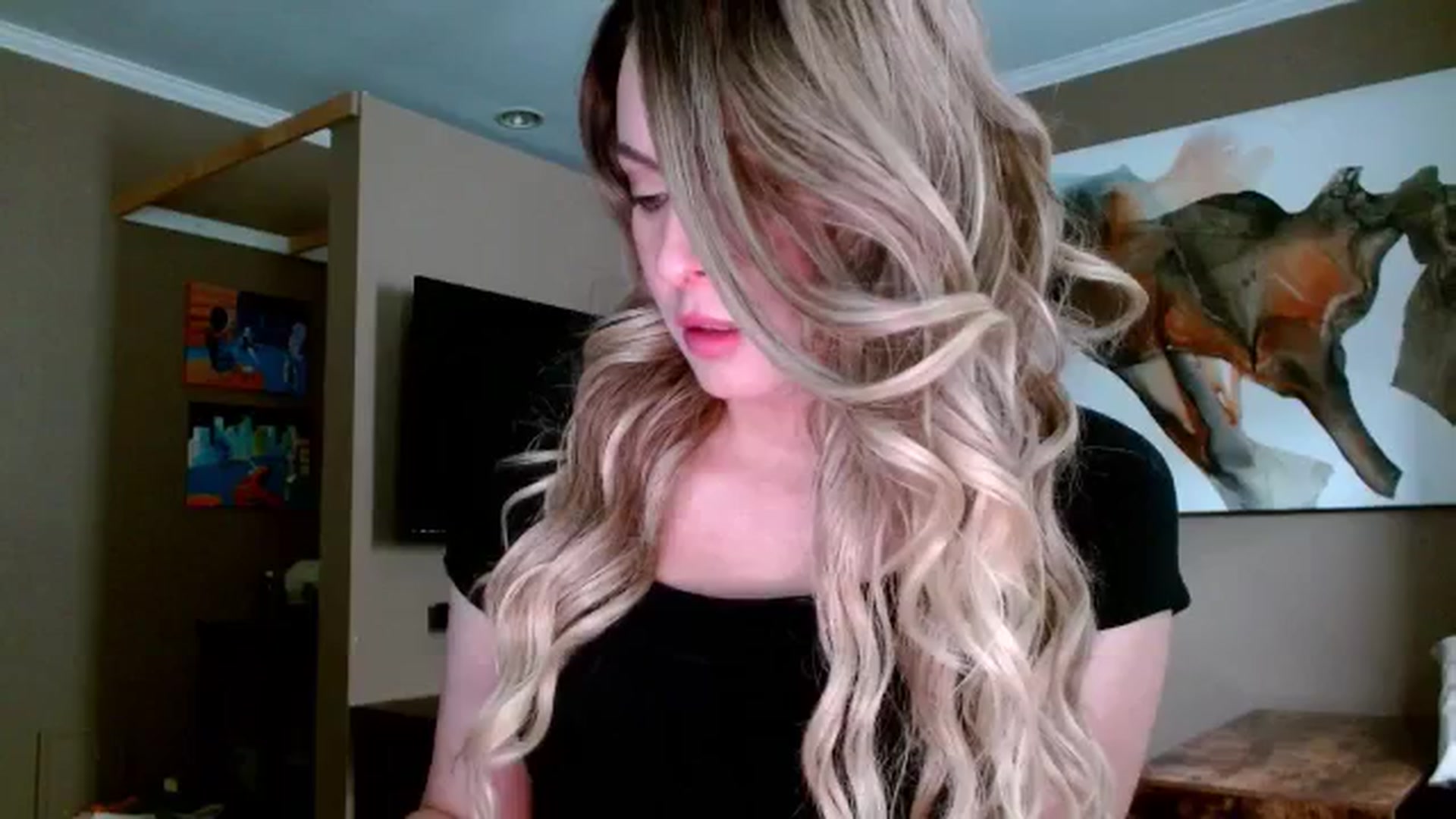 Gallery image thumbnail from Mel_inLove's myfreecams stream on, 01/08/2026, 19:09 image 1 of 20