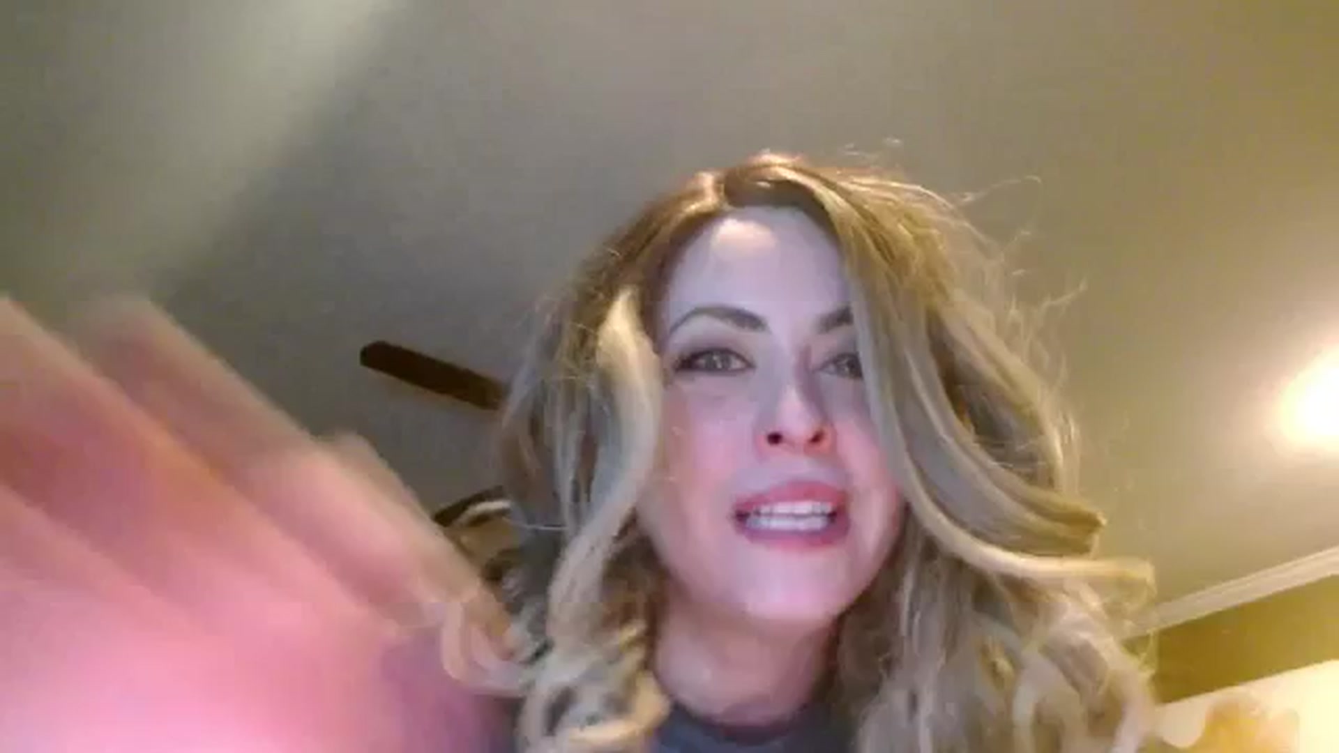 Gallery image thumbnail from Mel_inLove's myfreecams stream on, 03/06/2026, 01:04 image 10 of 20