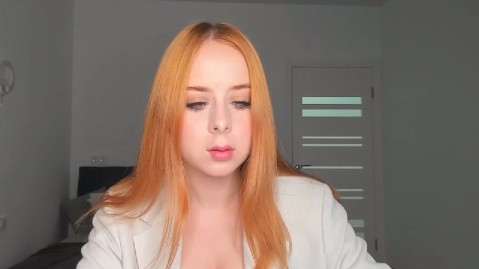 Gallery image thumbnail from MelaniaRous's myfreecams stream on, 08/03/2024, 19:32 image 1 of 20