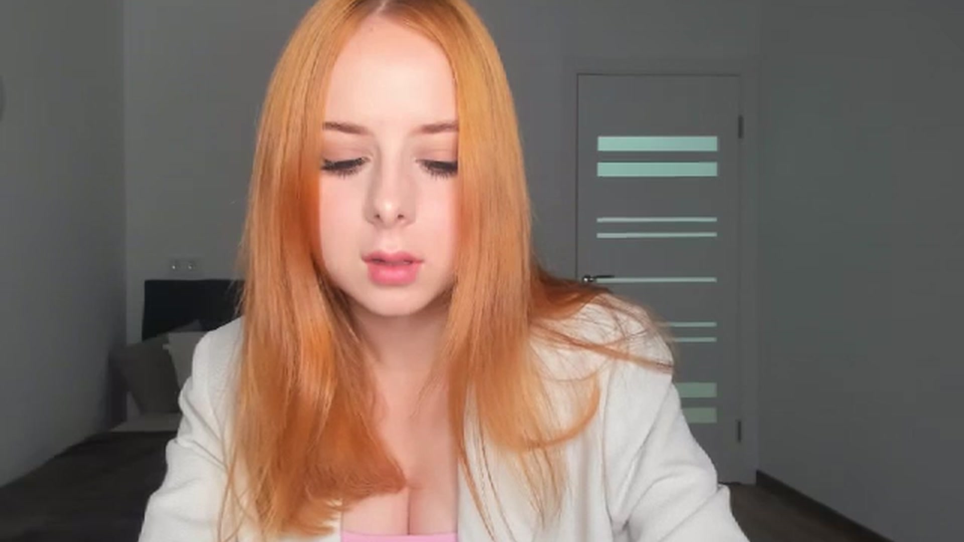 Gallery image thumbnail from MelaniaRous's myfreecams stream on, 08/03/2024, 19:32 image 5 of 20