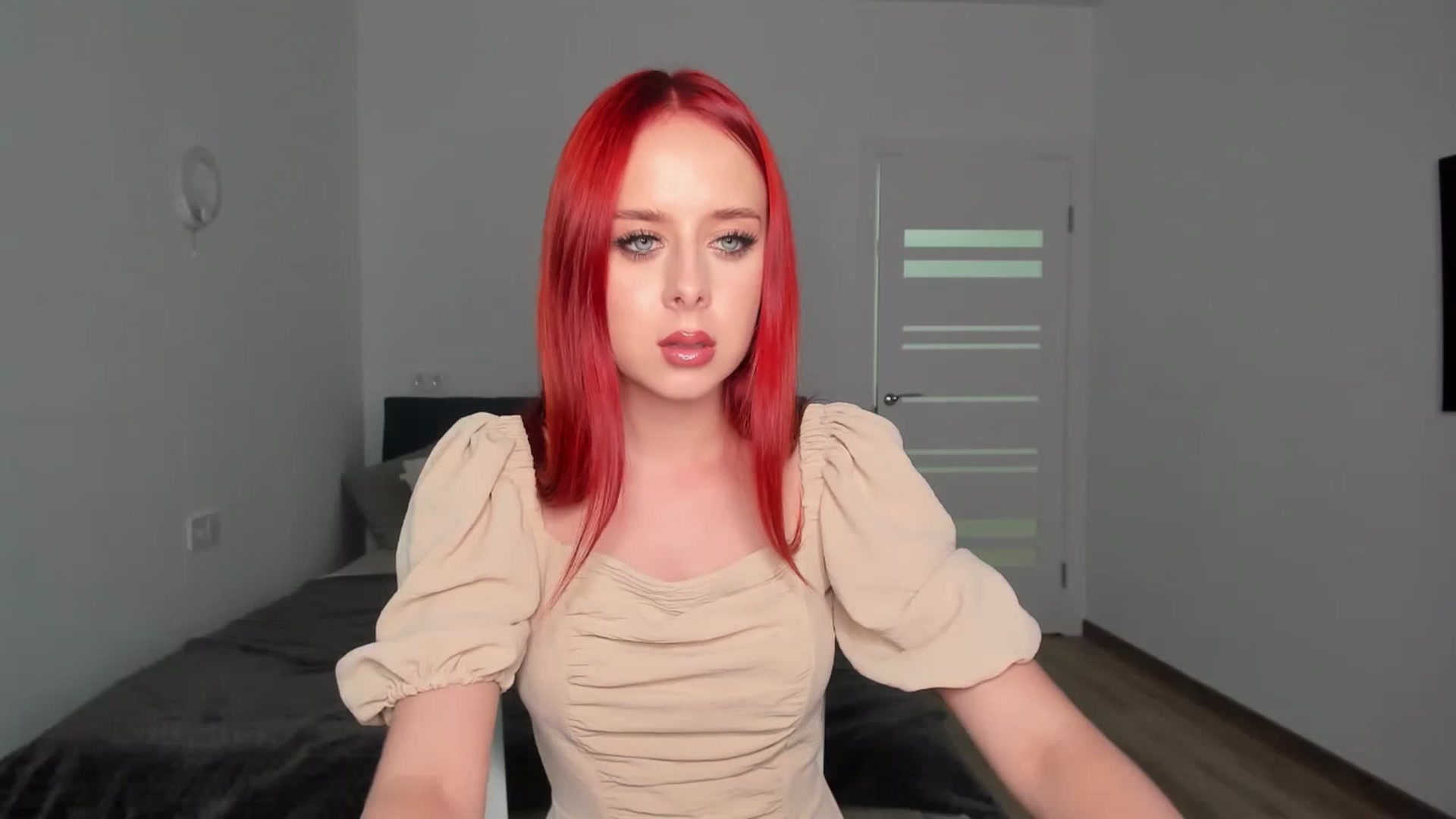 Gallery image thumbnail from MelaniaRous's myfreecams stream on, 08/06/2024, 20:01 image 15 of 20