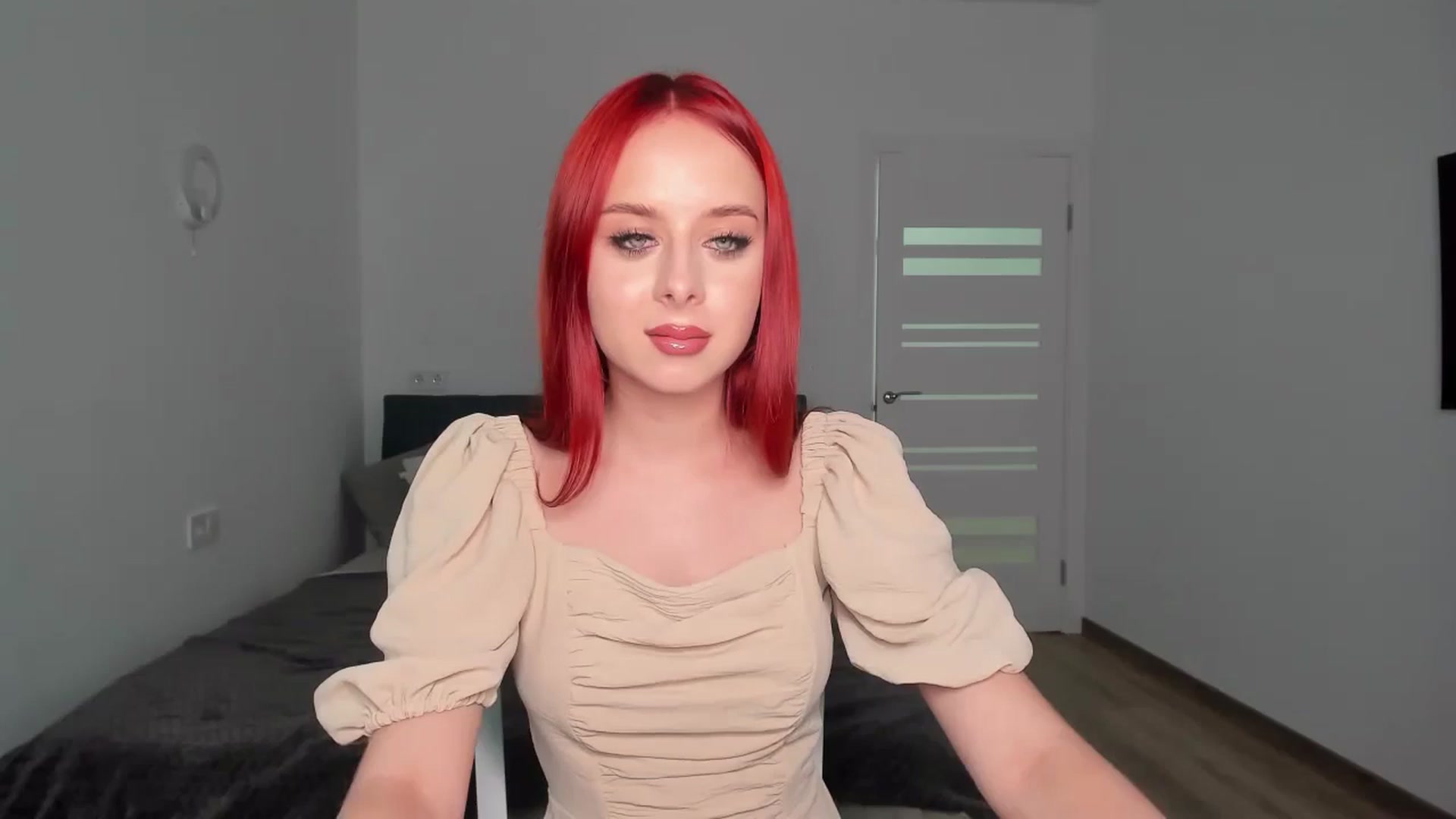 Gallery image thumbnail from MelaniaRous's myfreecams stream on, 08/06/2024, 20:01 image 10 of 20