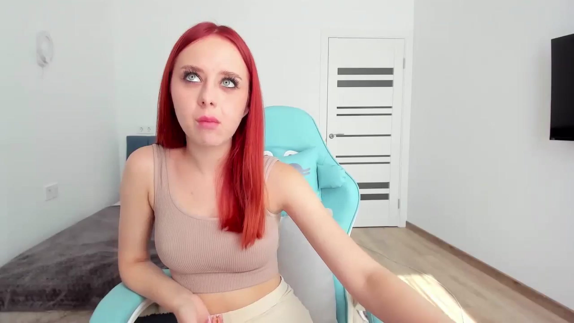 Gallery image thumbnail from MelaniaRous's myfreecams stream on, 08/12/2024, 13:20 image 12 of 20