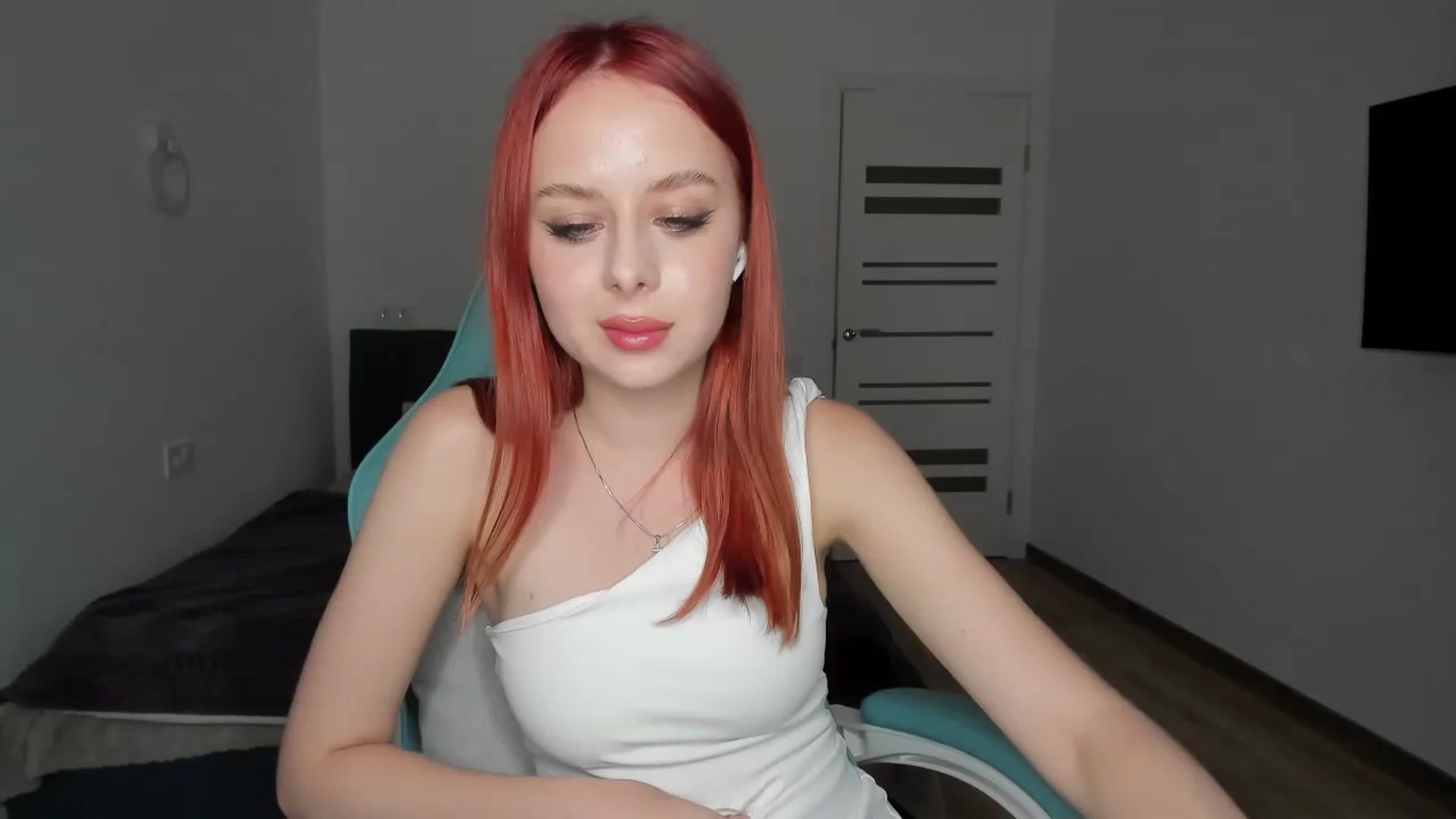 Gallery image thumbnail from MelaniaRous's myfreecams stream on, 08/17/2024, 17:01 image 16 of 20