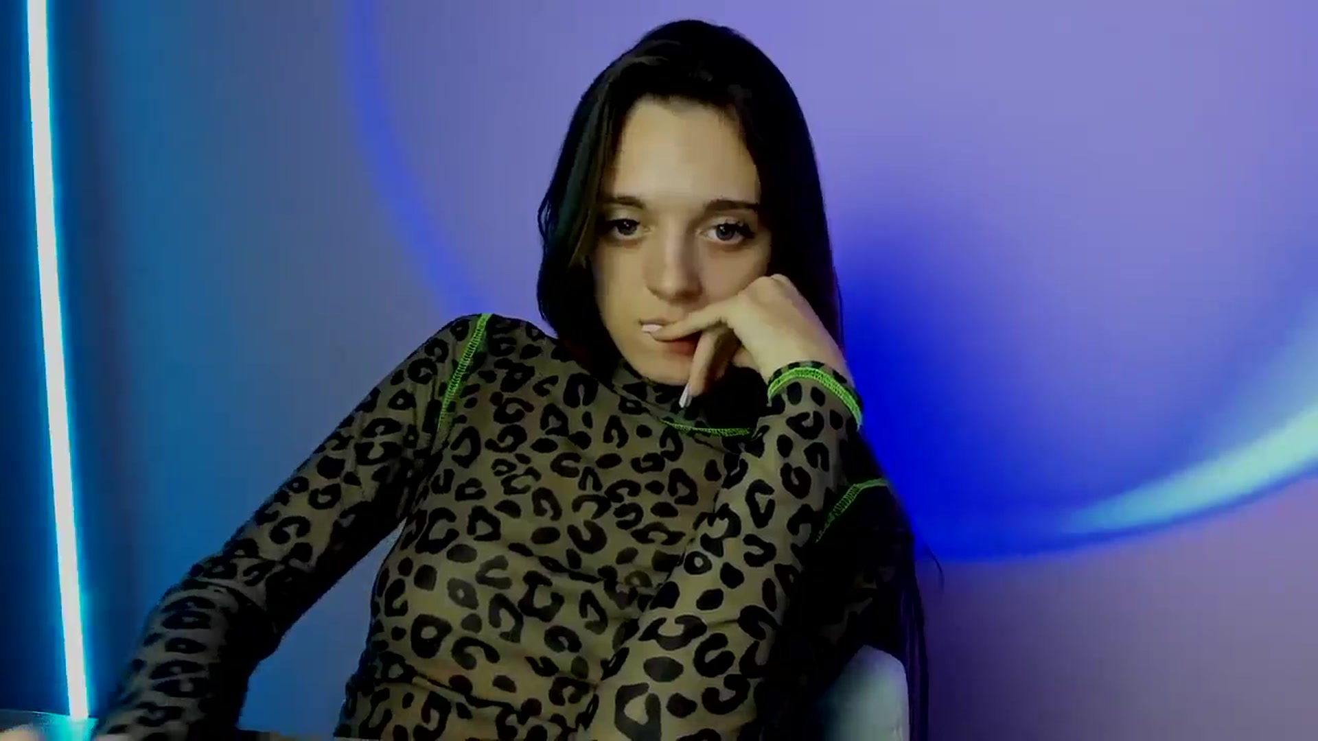 Gallery image thumbnail from MelaniaVince's myfreecams stream on, 03/15/2025, 15:53 image 3 of 20