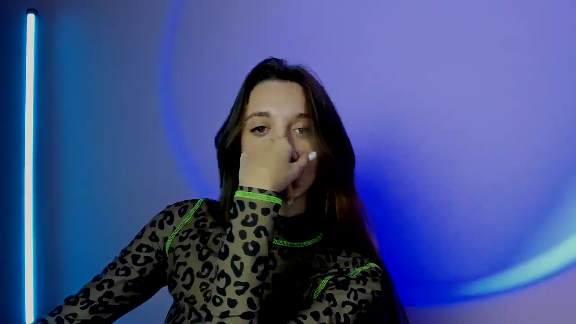Gallery image thumbnail from MelaniaVince's myfreecams stream on, 03/15/2025, 15:53 image 16 of 20