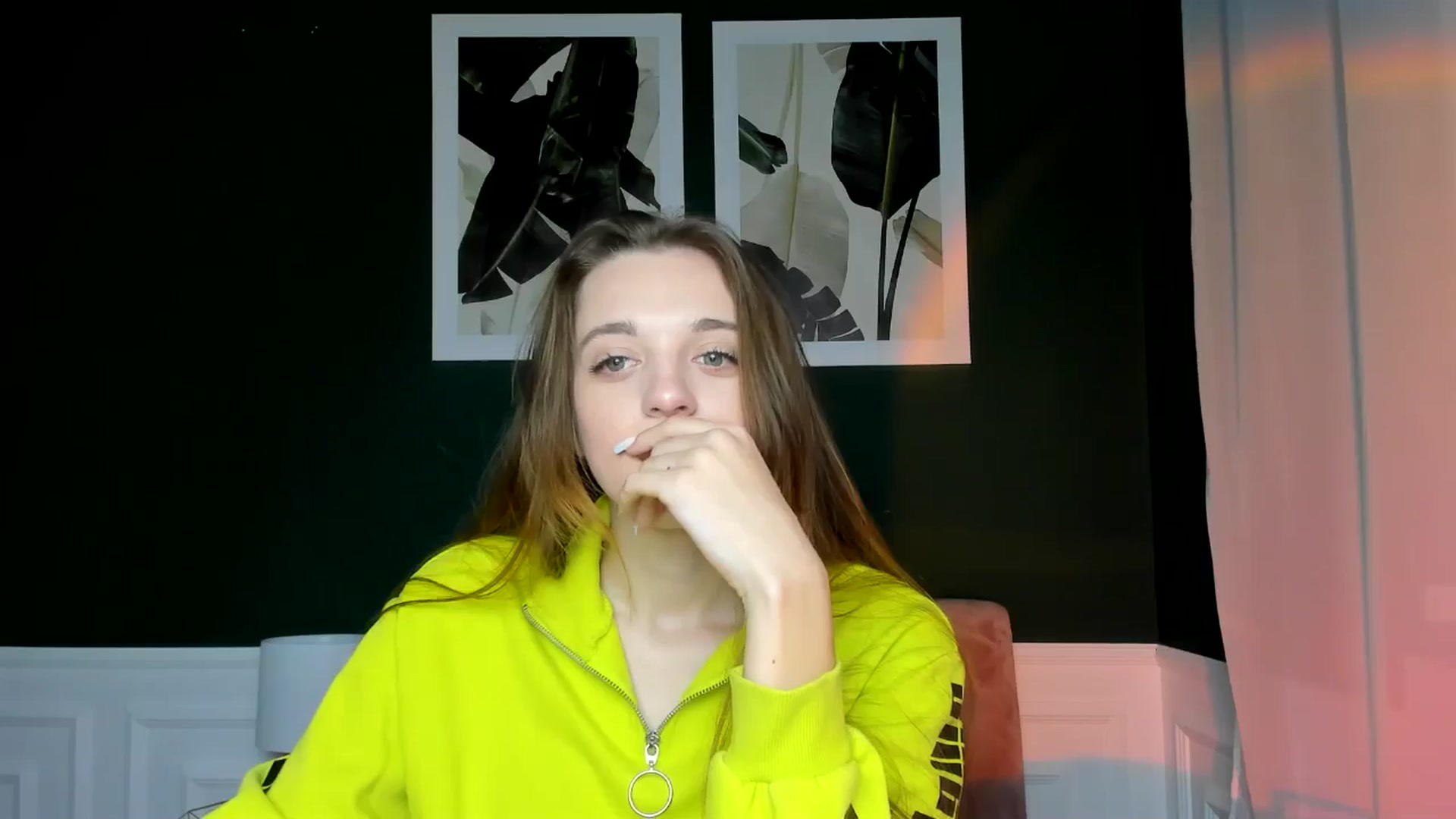 Gallery image thumbnail from MelaniaVince's myfreecams stream on, 03/16/2025, 12:41 image 16 of 20