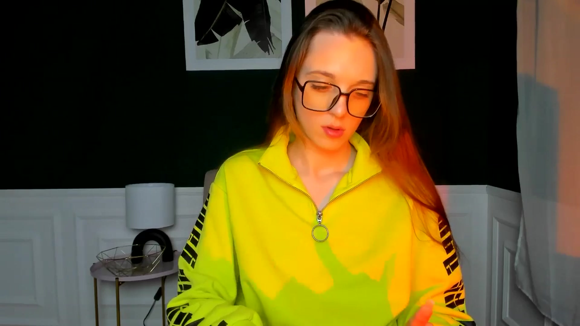 Gallery image thumbnail from MelaniaVince's myfreecams stream on, 03/16/2025, 15:28 image 10 of 20