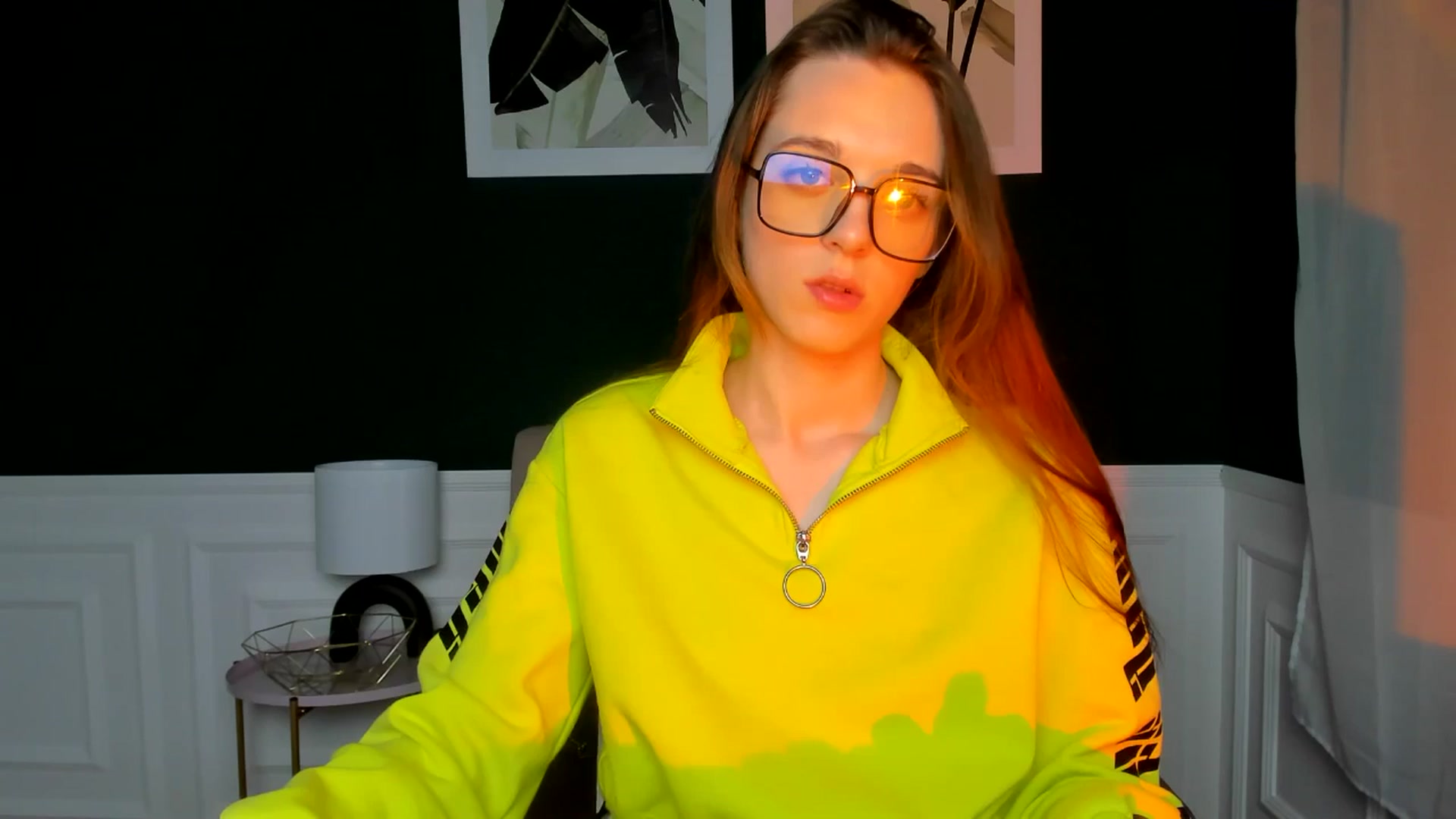 Gallery image thumbnail from MelaniaVince's myfreecams stream on, 03/16/2025, 15:28 image 8 of 20