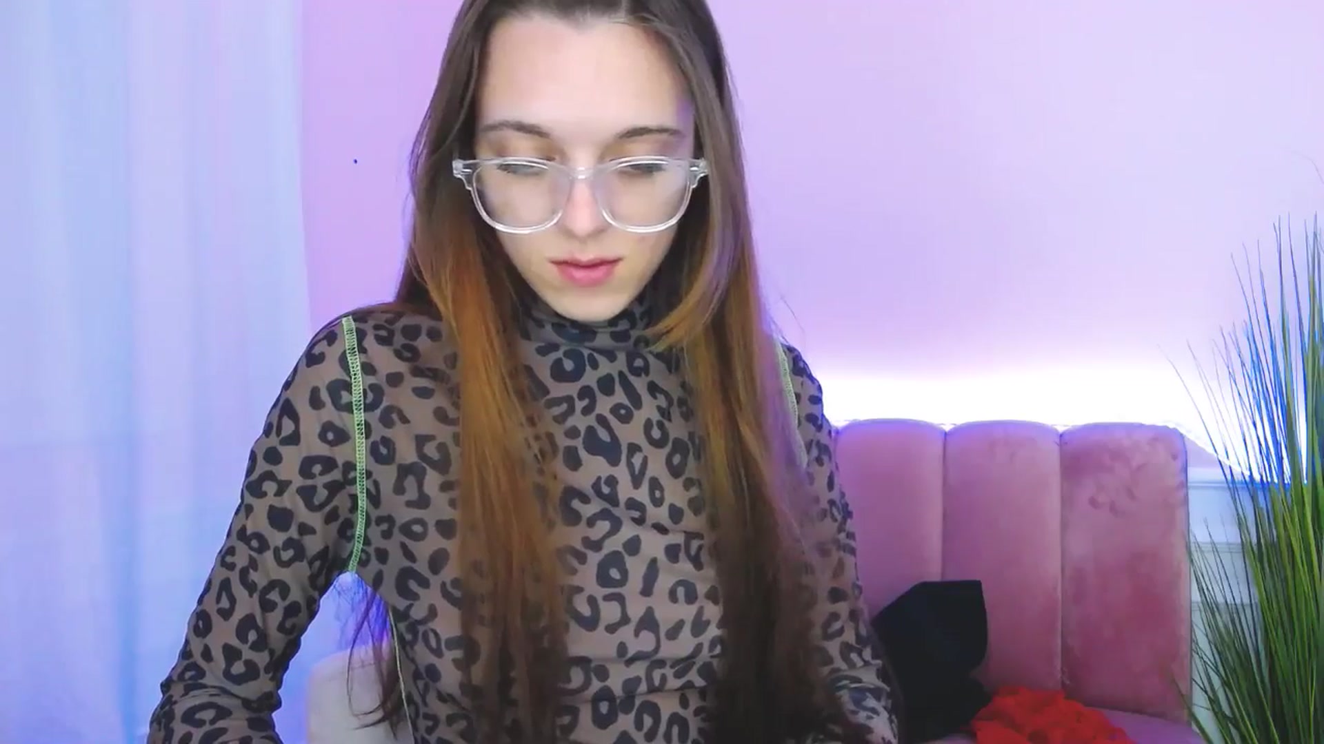 Gallery image thumbnail from MelaniaVince's myfreecams stream on, 03/17/2025, 10:00 image 12 of 20