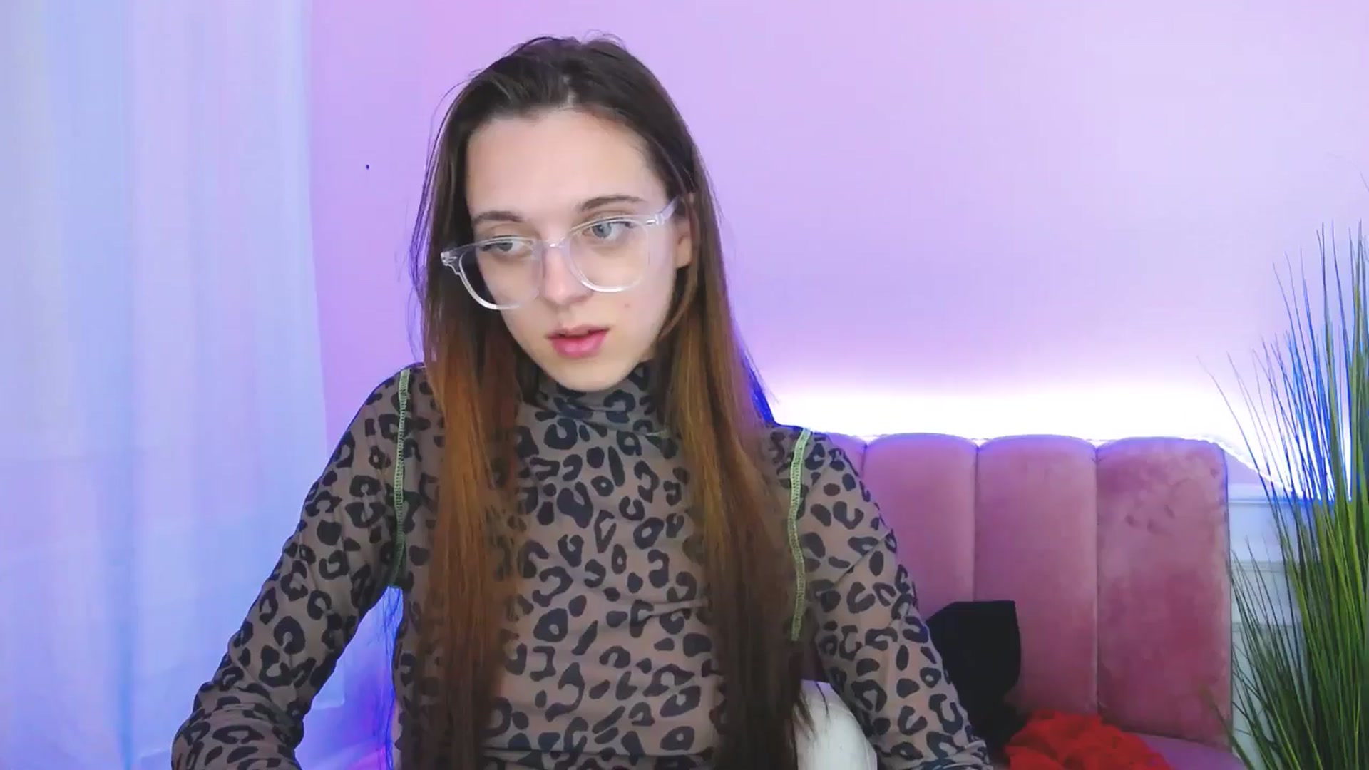 Gallery image thumbnail from MelaniaVince's myfreecams stream on, 03/17/2025, 10:00 image 15 of 20