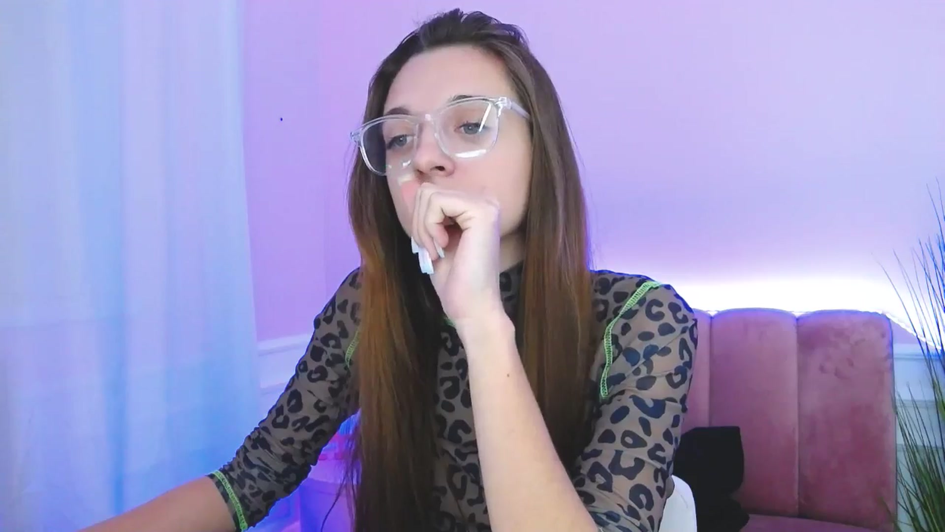 Gallery image thumbnail from MelaniaVince's myfreecams stream on, 03/17/2025, 11:42 image 9 of 20