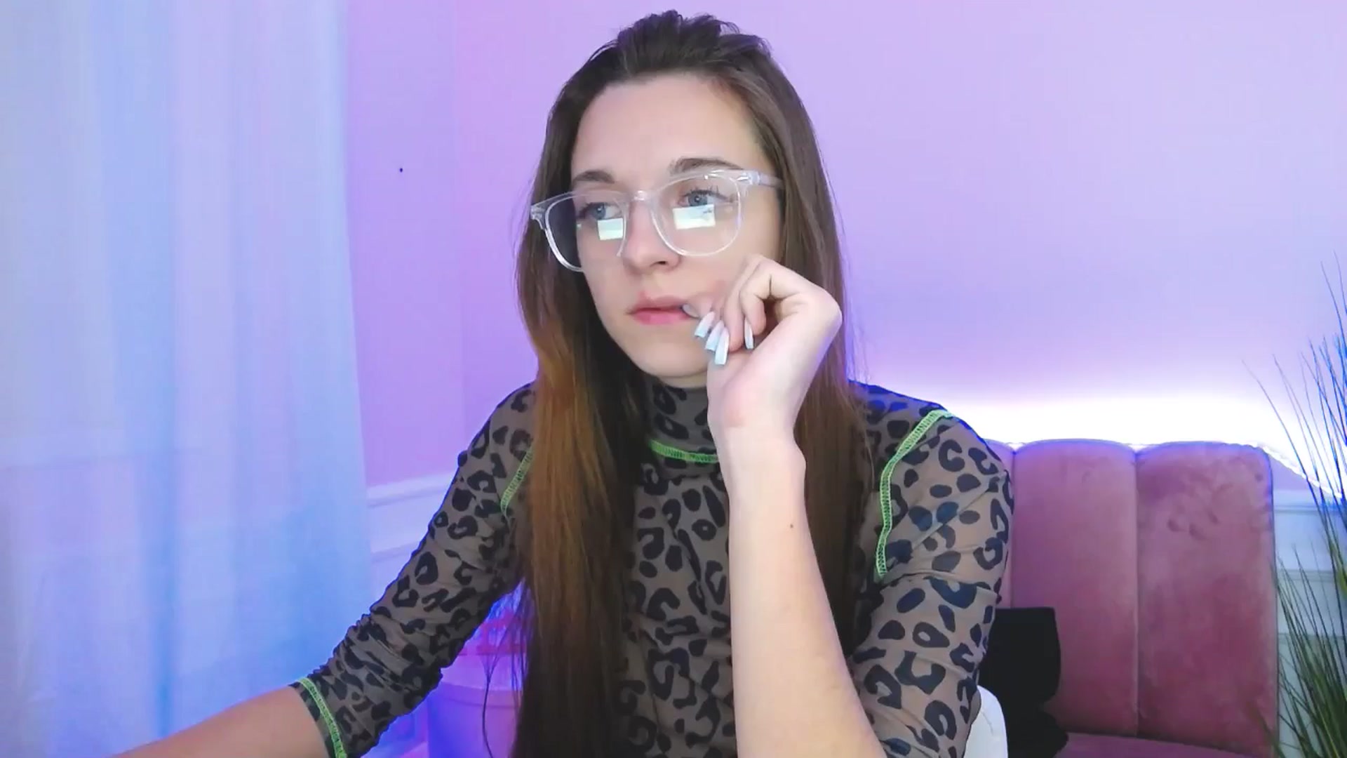 Gallery image thumbnail from MelaniaVince's myfreecams stream on, 03/17/2025, 11:42 image 6 of 20