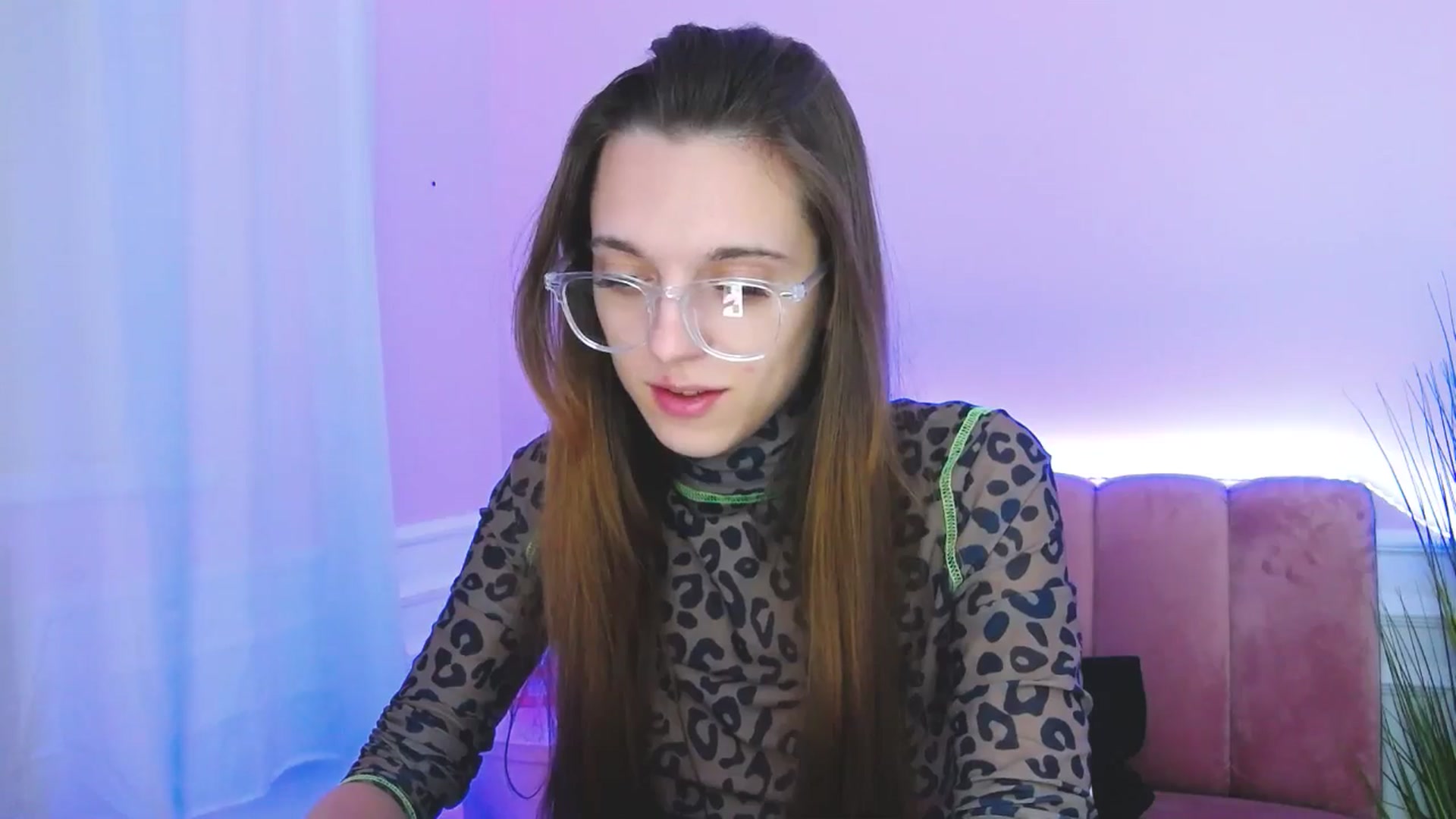 Gallery image thumbnail from MelaniaVince's myfreecams stream on, 03/17/2025, 11:42 image 5 of 20