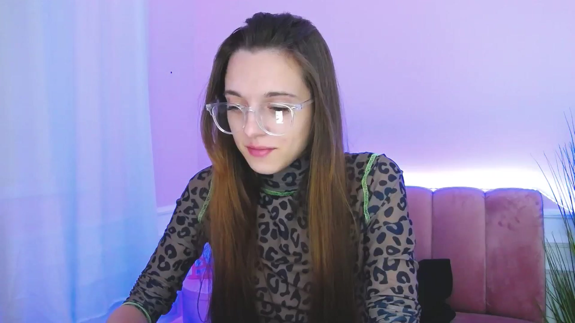 Gallery image thumbnail from MelaniaVince's myfreecams stream on, 03/17/2025, 11:42 image 11 of 20