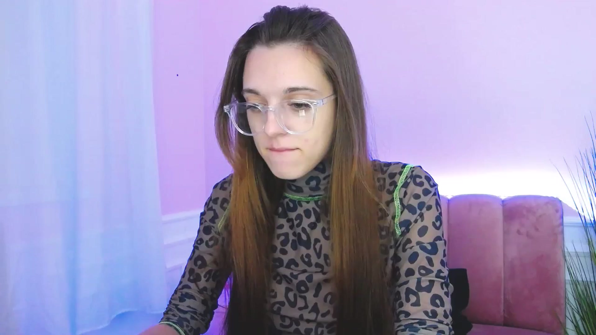 Gallery image thumbnail from MelaniaVince's myfreecams stream on, 03/17/2025, 11:42 image 1 of 20