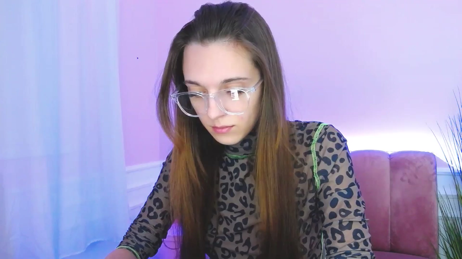 Gallery image thumbnail from MelaniaVince's myfreecams stream on, 03/17/2025, 11:42 image 3 of 20