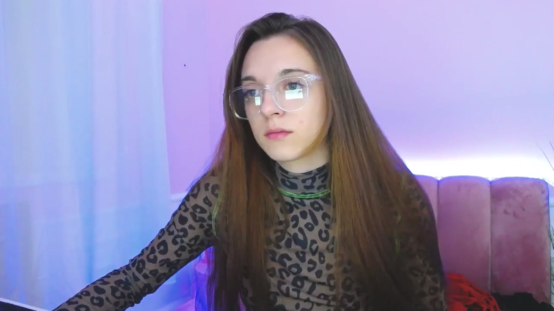 Gallery image thumbnail from MelaniaVince's myfreecams stream on, 03/17/2025, 13:12 image 6 of 20