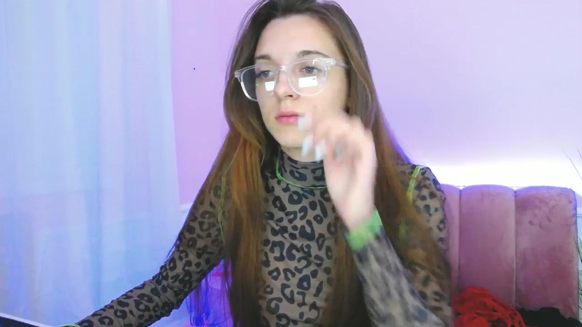 Gallery image thumbnail from MelaniaVince's myfreecams stream on, 03/17/2025, 13:12 image 12 of 20