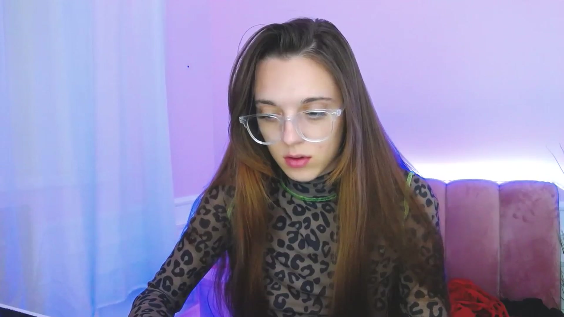 Gallery image thumbnail from MelaniaVince's myfreecams stream on, 03/17/2025, 13:12 image 8 of 20