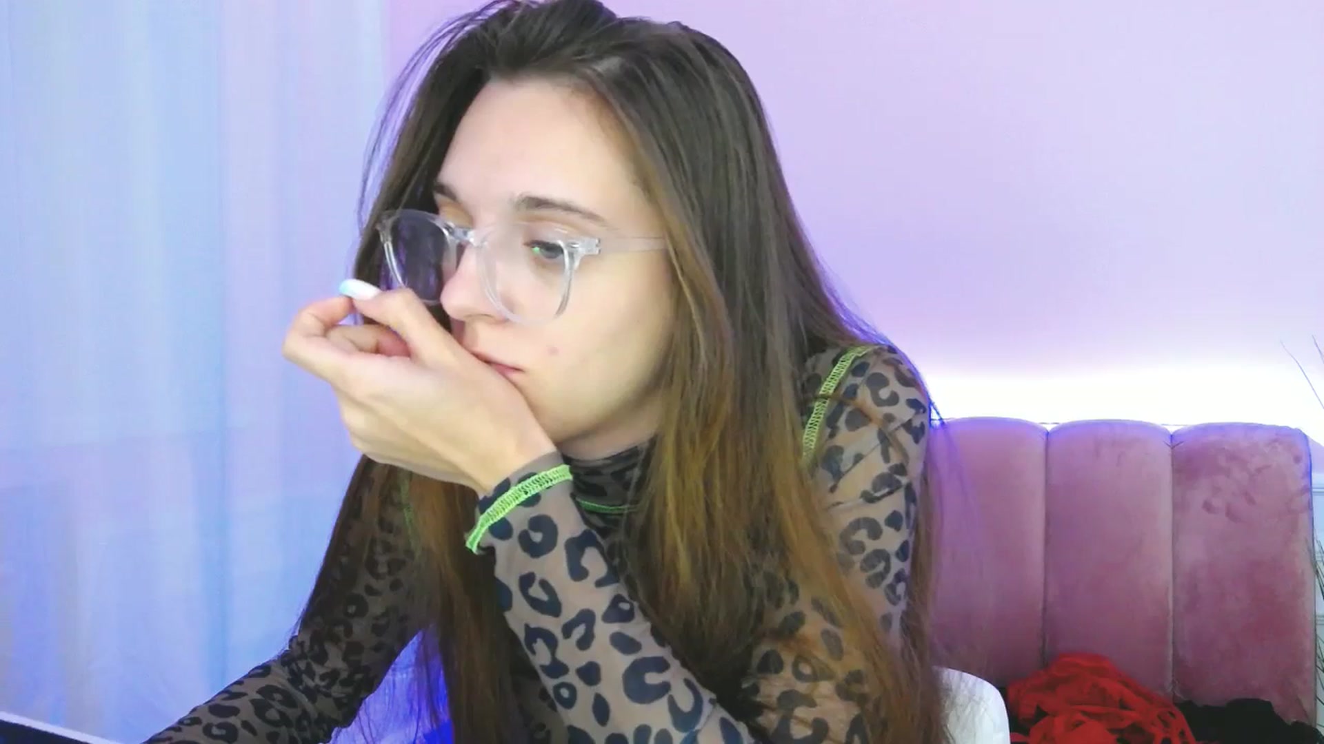 Gallery image thumbnail from MelaniaVince's myfreecams stream on, 03/17/2025, 13:12 image 13 of 20