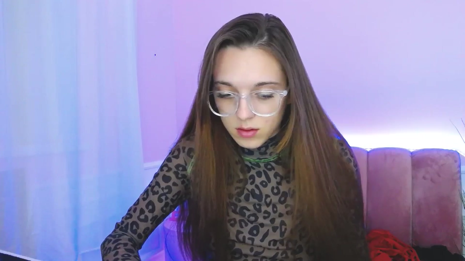 Gallery image thumbnail from MelaniaVince's myfreecams stream on, 03/17/2025, 13:12 image 4 of 20