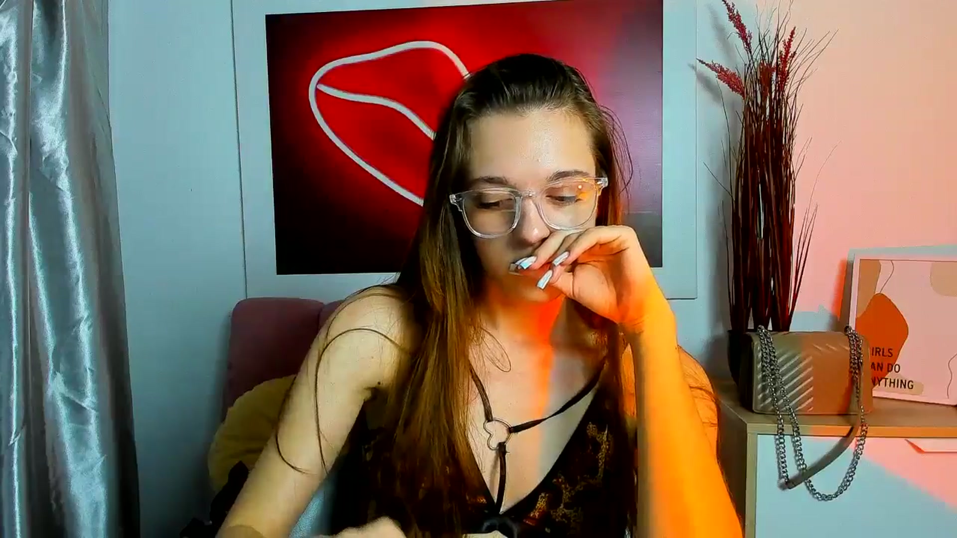 Gallery image thumbnail from MelaniaVince's myfreecams stream on, 03/18/2025, 14:44 image 12 of 20