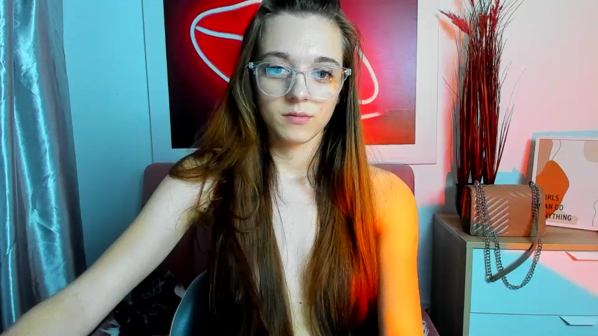 Gallery image thumbnail from MelaniaVince's myfreecams stream on, 03/18/2025, 15:24 image 10 of 20