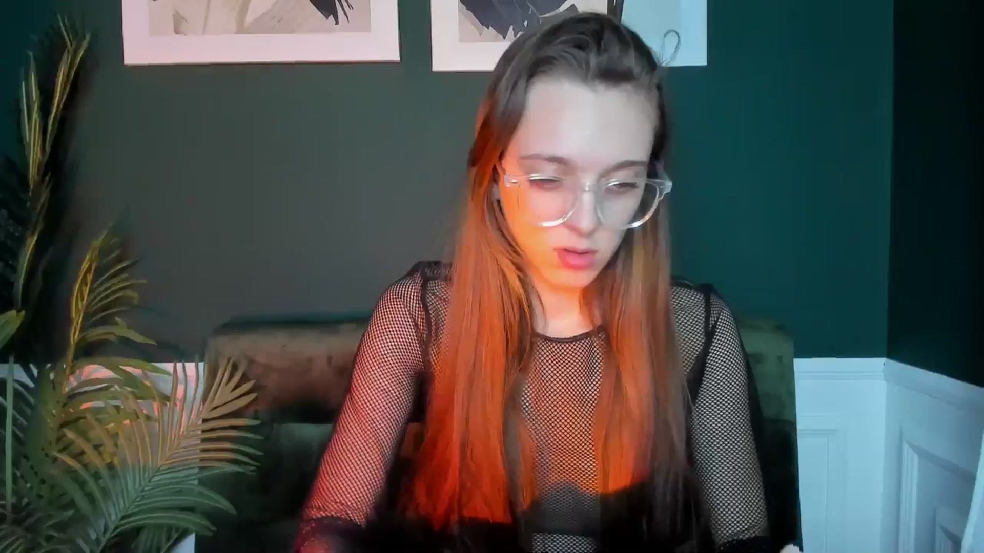 Gallery image thumbnail from MelaniaVince's myfreecams stream on, 03/22/2025, 14:27 image 10 of 20