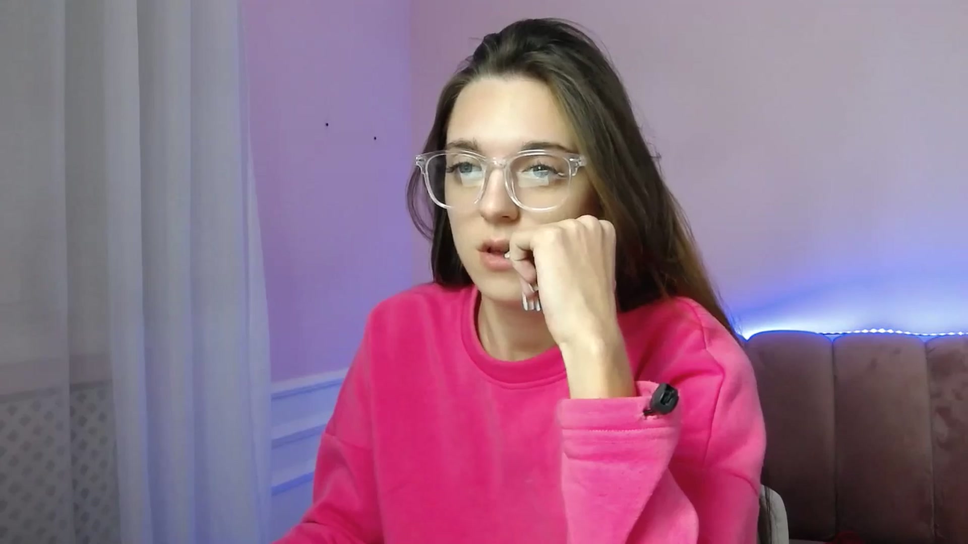 Gallery image thumbnail from MelaniaVince's myfreecams stream on, 03/23/2025, 15:46 image 7 of 20