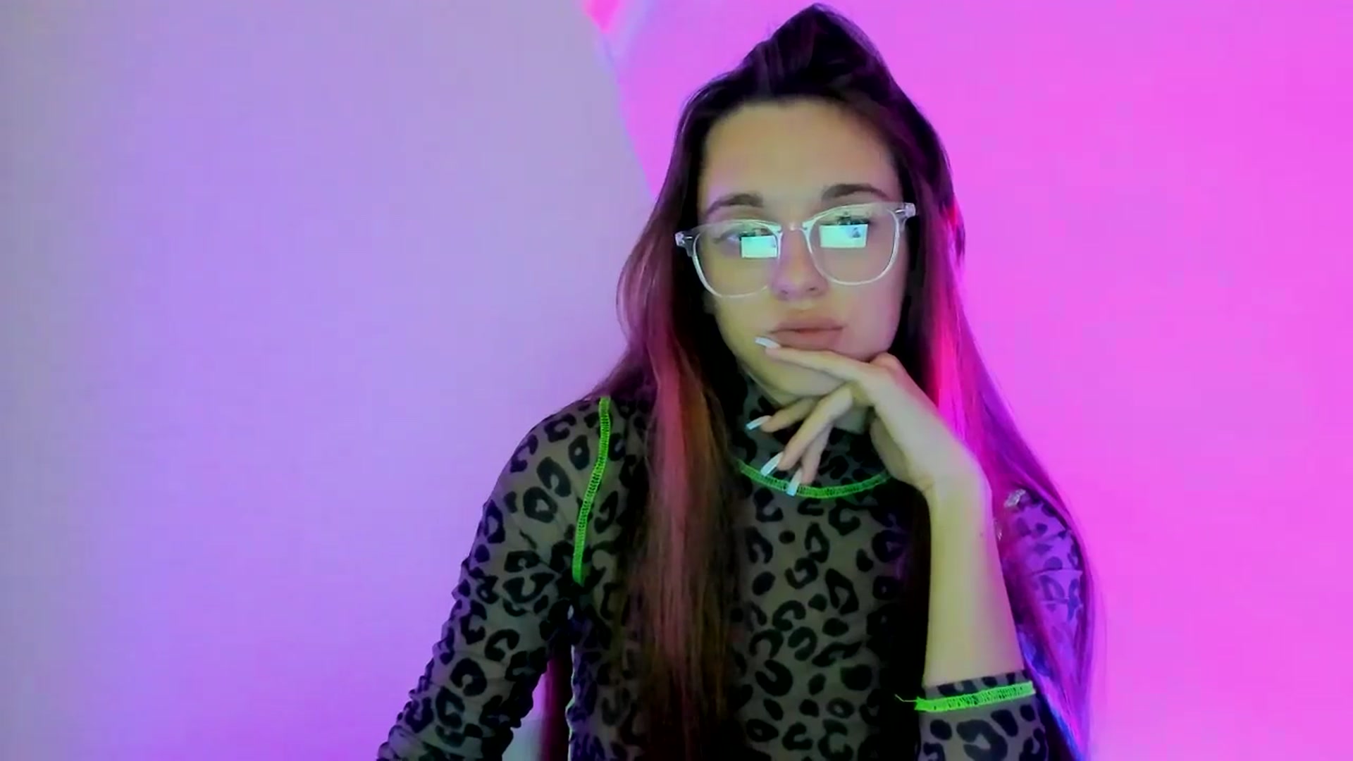Gallery image thumbnail from MelaniaVince's myfreecams stream on, 03/24/2025, 13:37 image 13 of 20