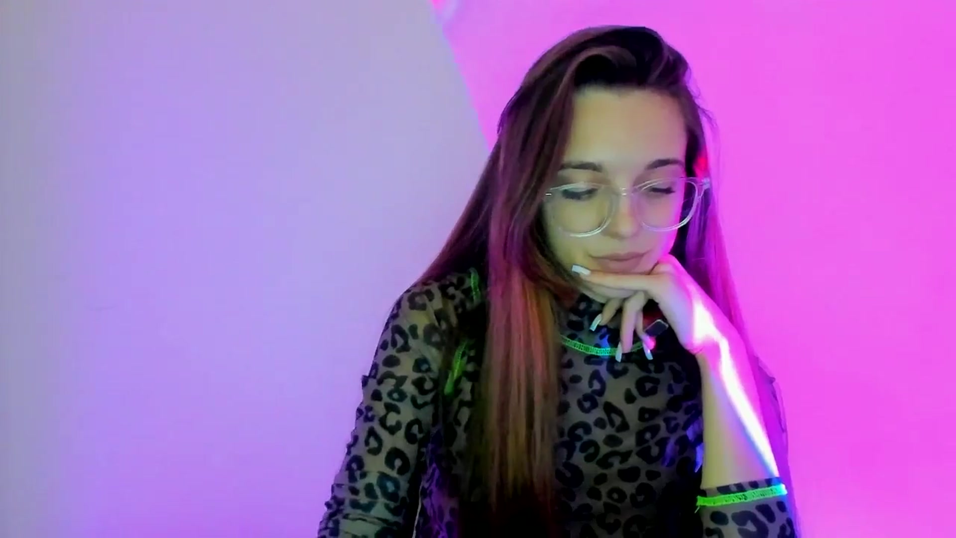 Gallery image thumbnail from MelaniaVince's myfreecams stream on, 03/24/2025, 13:37 image 9 of 20