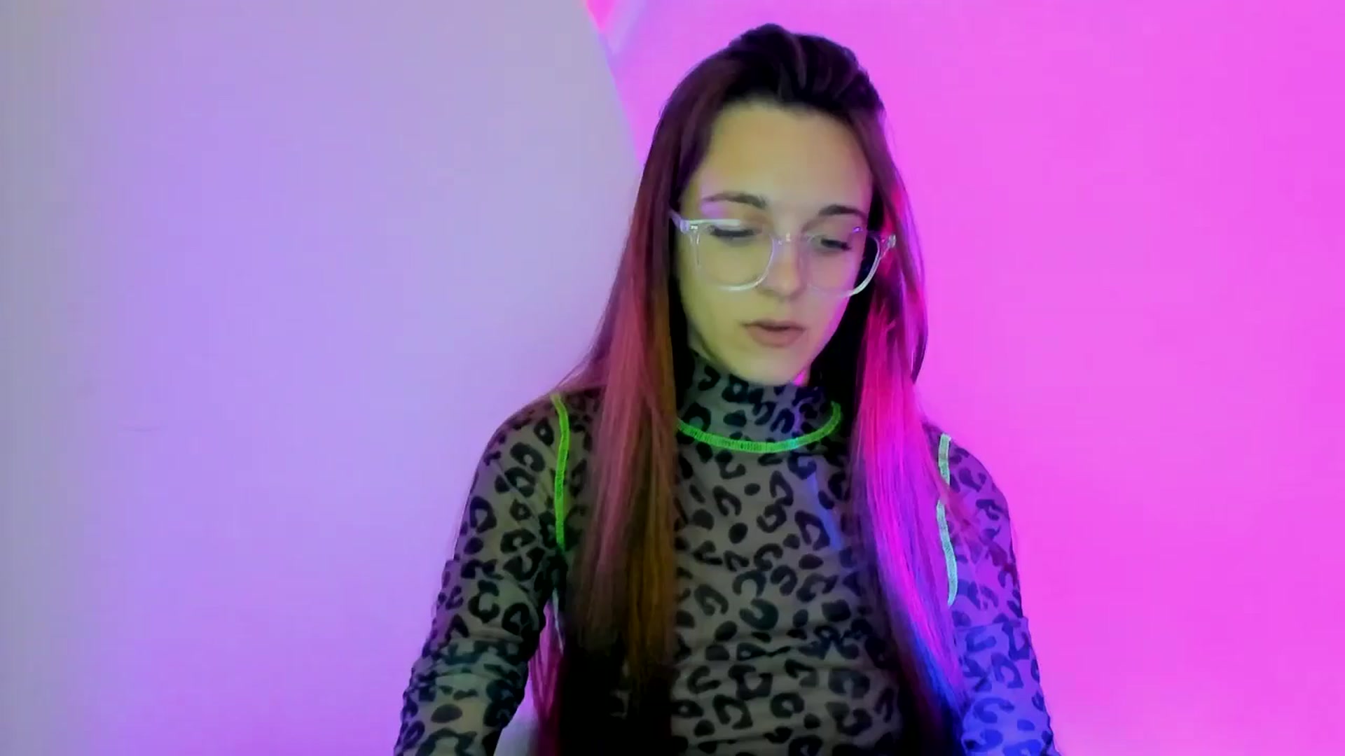 Gallery image thumbnail from MelaniaVince's myfreecams stream on, 03/24/2025, 13:37 image 1 of 20