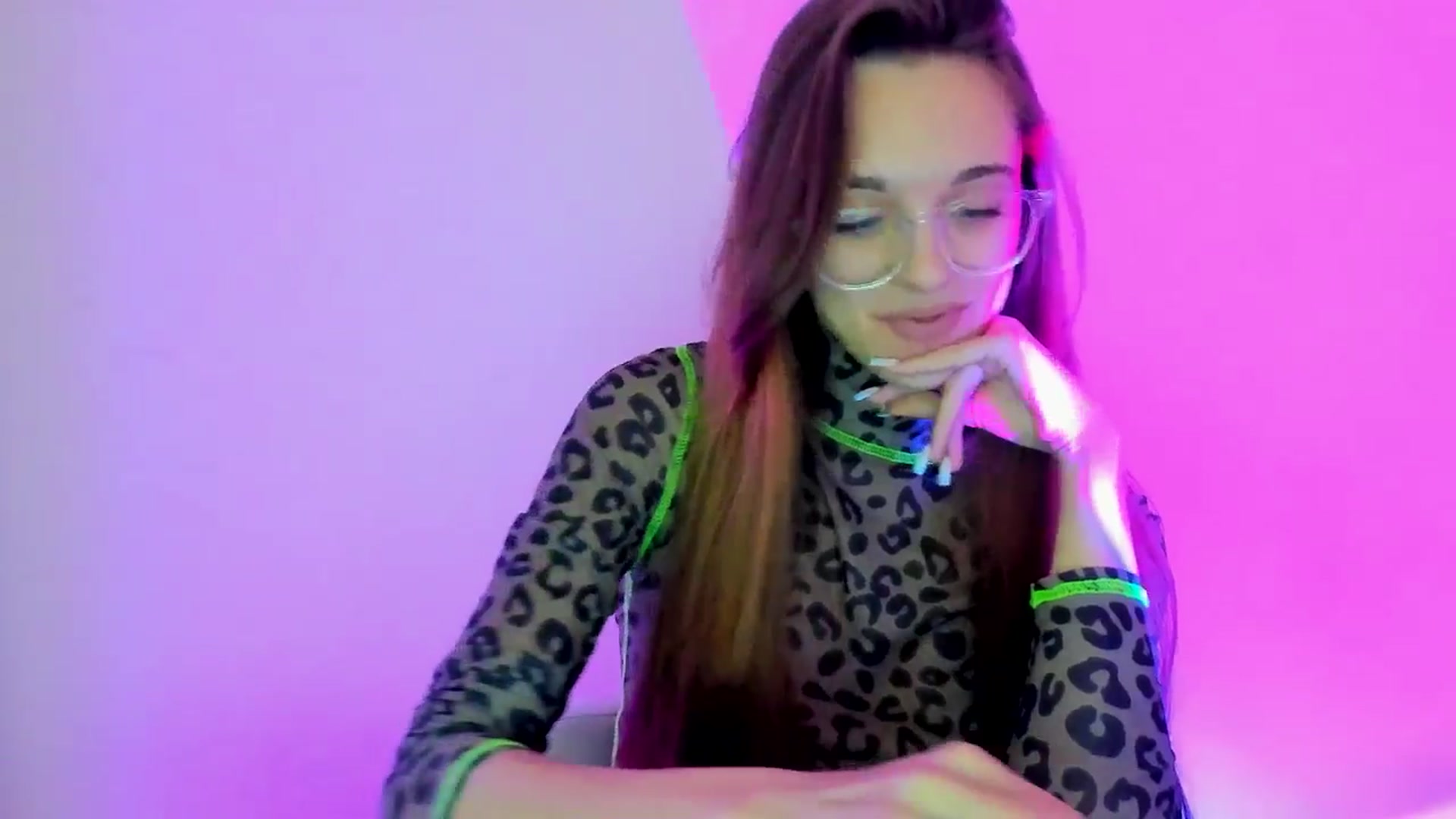 Gallery image thumbnail from MelaniaVince's myfreecams stream on, 03/24/2025, 14:26 image 4 of 20