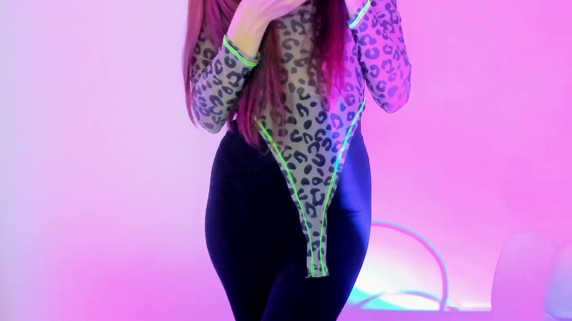 Gallery image thumbnail from MelaniaVince's myfreecams stream on, 03/24/2025, 14:26 image 13 of 20
