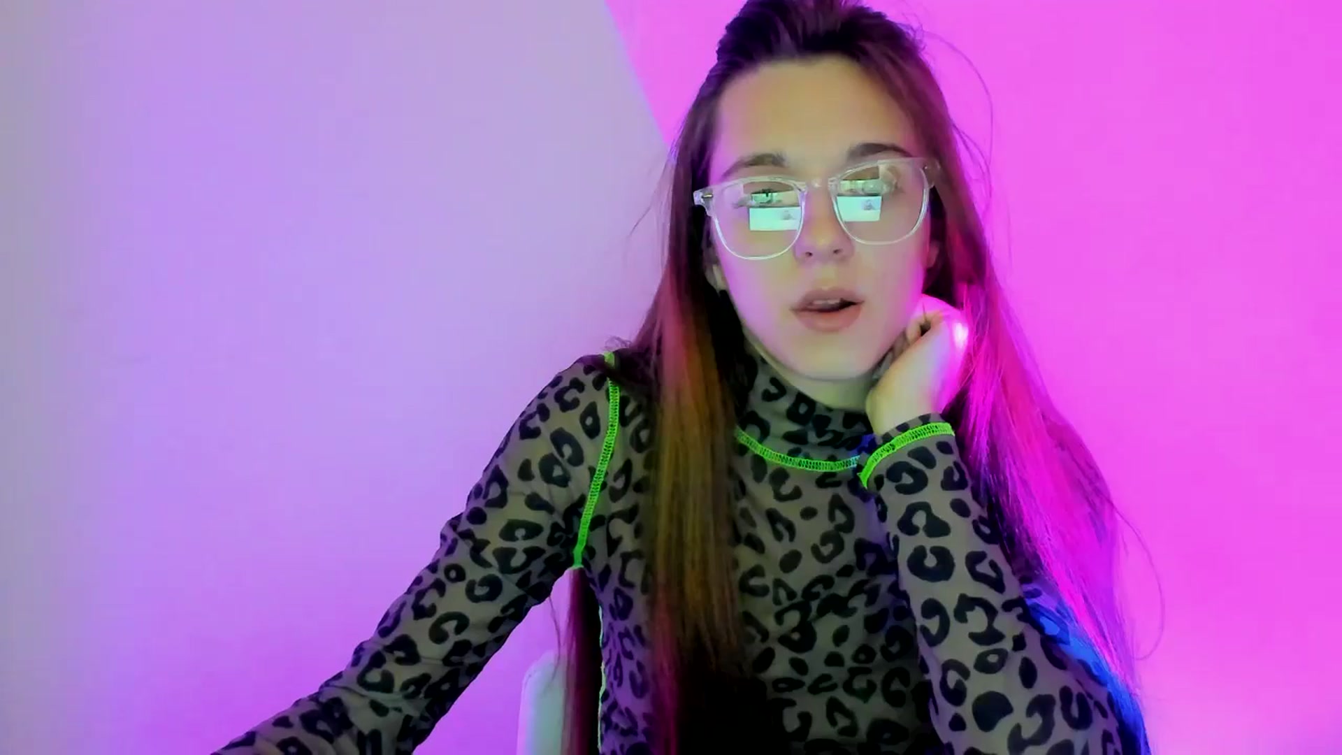 Gallery image thumbnail from MelaniaVince's myfreecams stream on, 03/24/2025, 14:26 image 18 of 20