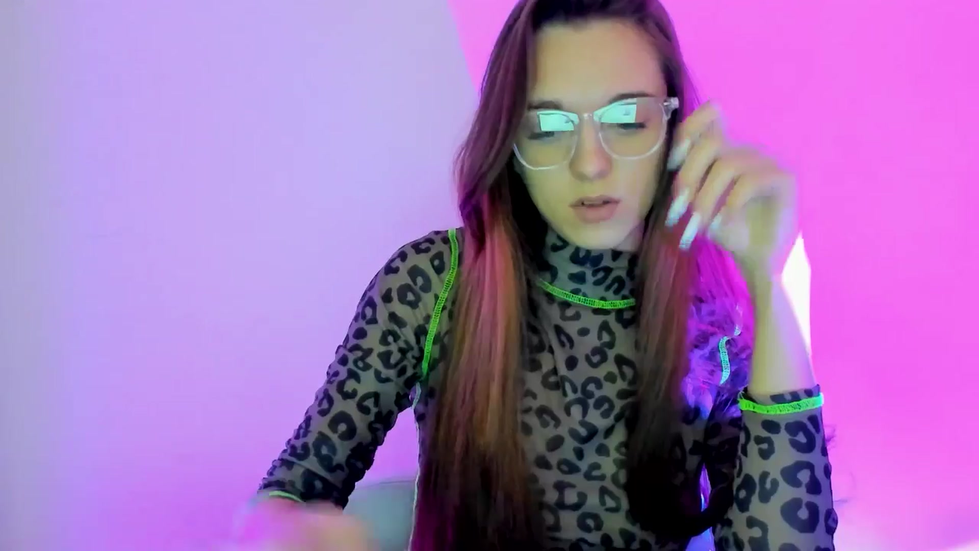 Gallery image thumbnail from MelaniaVince's myfreecams stream on, 03/24/2025, 14:26 image 2 of 20