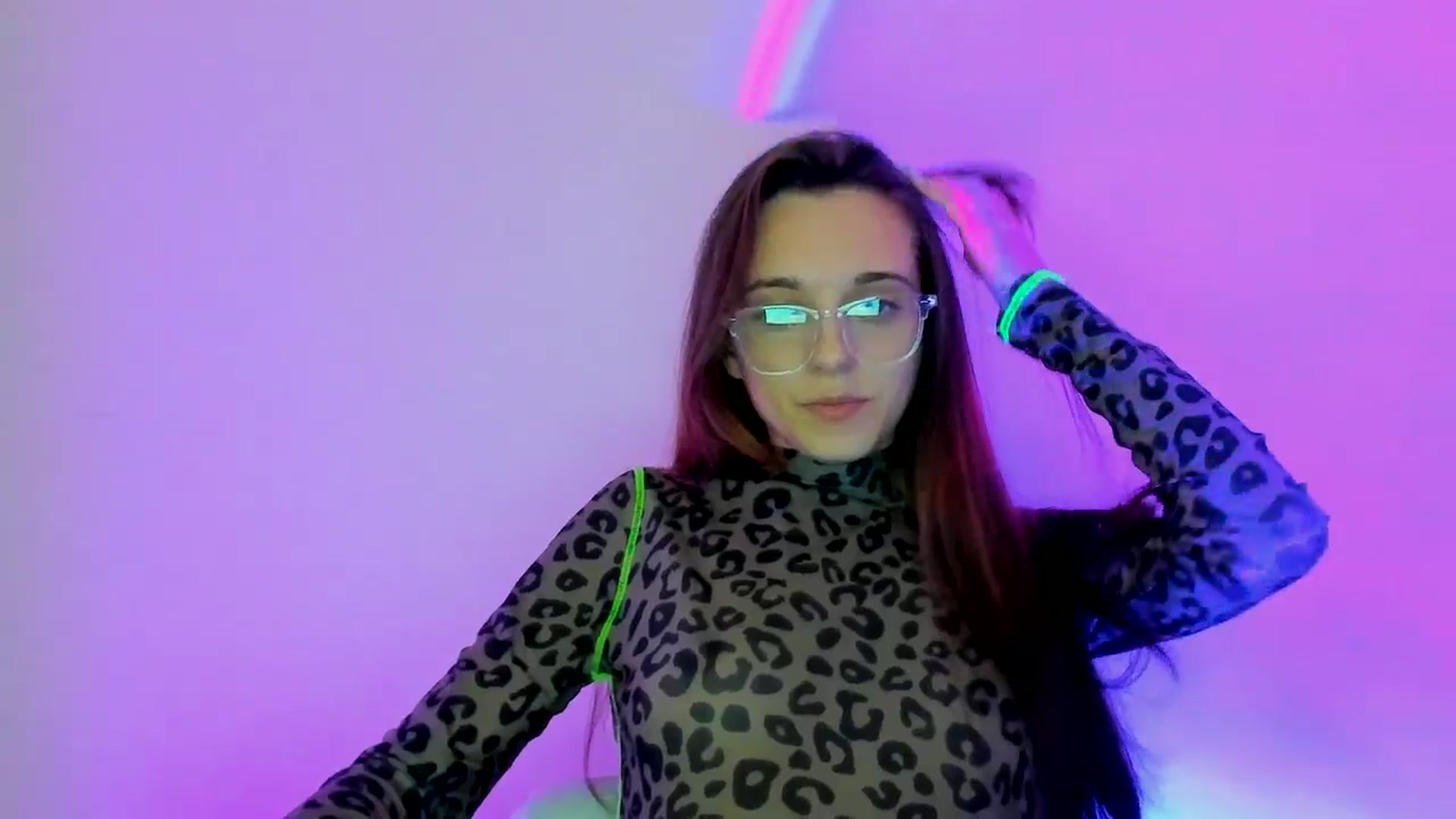 Gallery image thumbnail from MelaniaVince's myfreecams stream on, 03/24/2025, 17:05 image 15 of 20